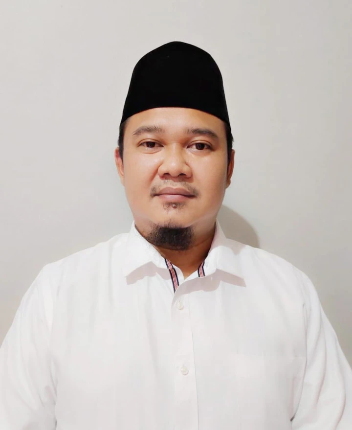 Syarif Hidayatulah, S.H.I, S.PdI